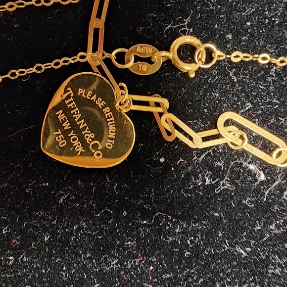 18k Necklace NWT Stamps 750 Solid Gold . - Picture 10 of 13